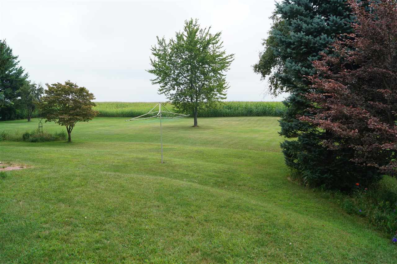 60420 Fir Road Mishawaka, IN 46544 - Photo 5 of 33