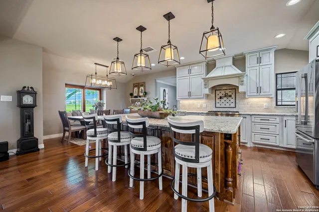 $1,800,000 | 4279 Fm 791, Falls City, TX 78113