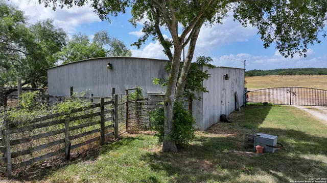 $1,800,000 | 4279 Fm 791, Falls City, TX 78113