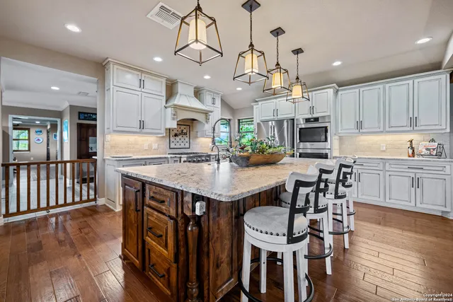 $1,800,000 | 4279 Fm 791, Falls City, TX 78113