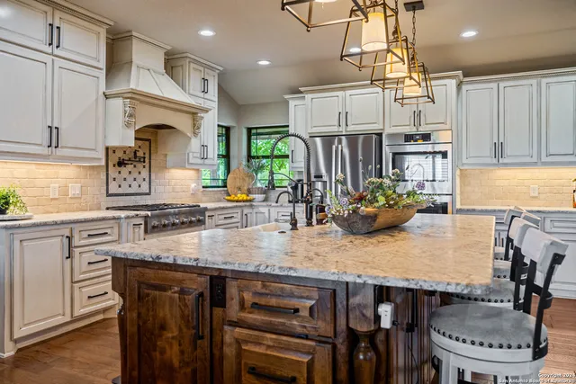 $1,800,000 | 4279 Fm 791, Falls City, TX 78113