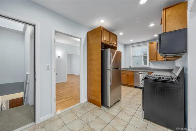 $1,569,000 | 67-32 47th Avenue, Unit 2 FAMILY | Maspeth