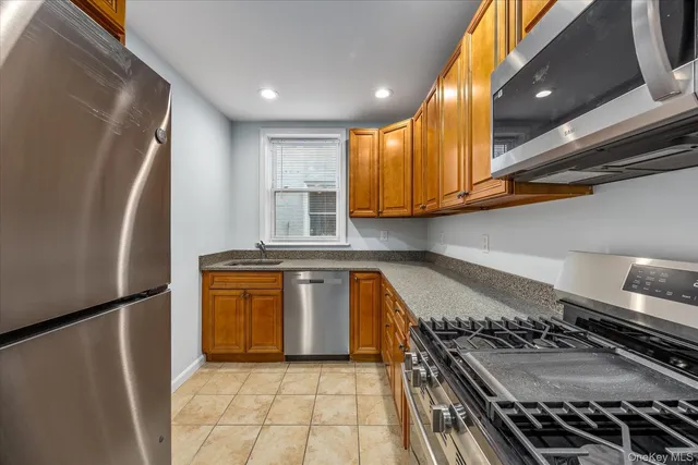 $1,569,000 | 67-32 47th Avenue, Unit 2 FAMILY | Maspeth