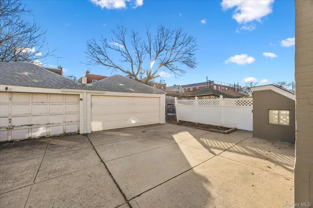 $1,569,000 | 67-32 47th Avenue, Unit 2 FAMILY | Maspeth