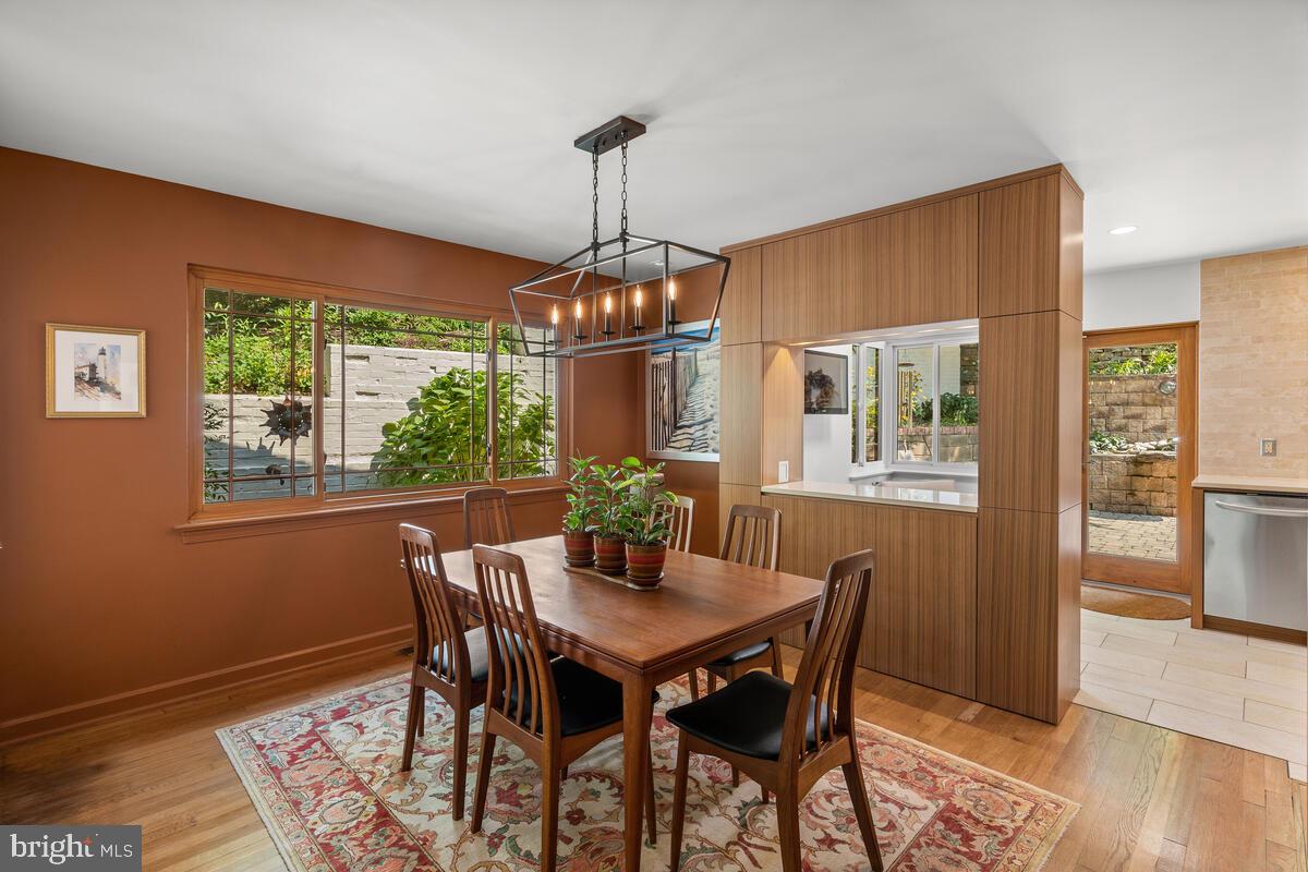 116 Sunnyside Road Silver Spring, MD 20910 - Photo 11 of 50