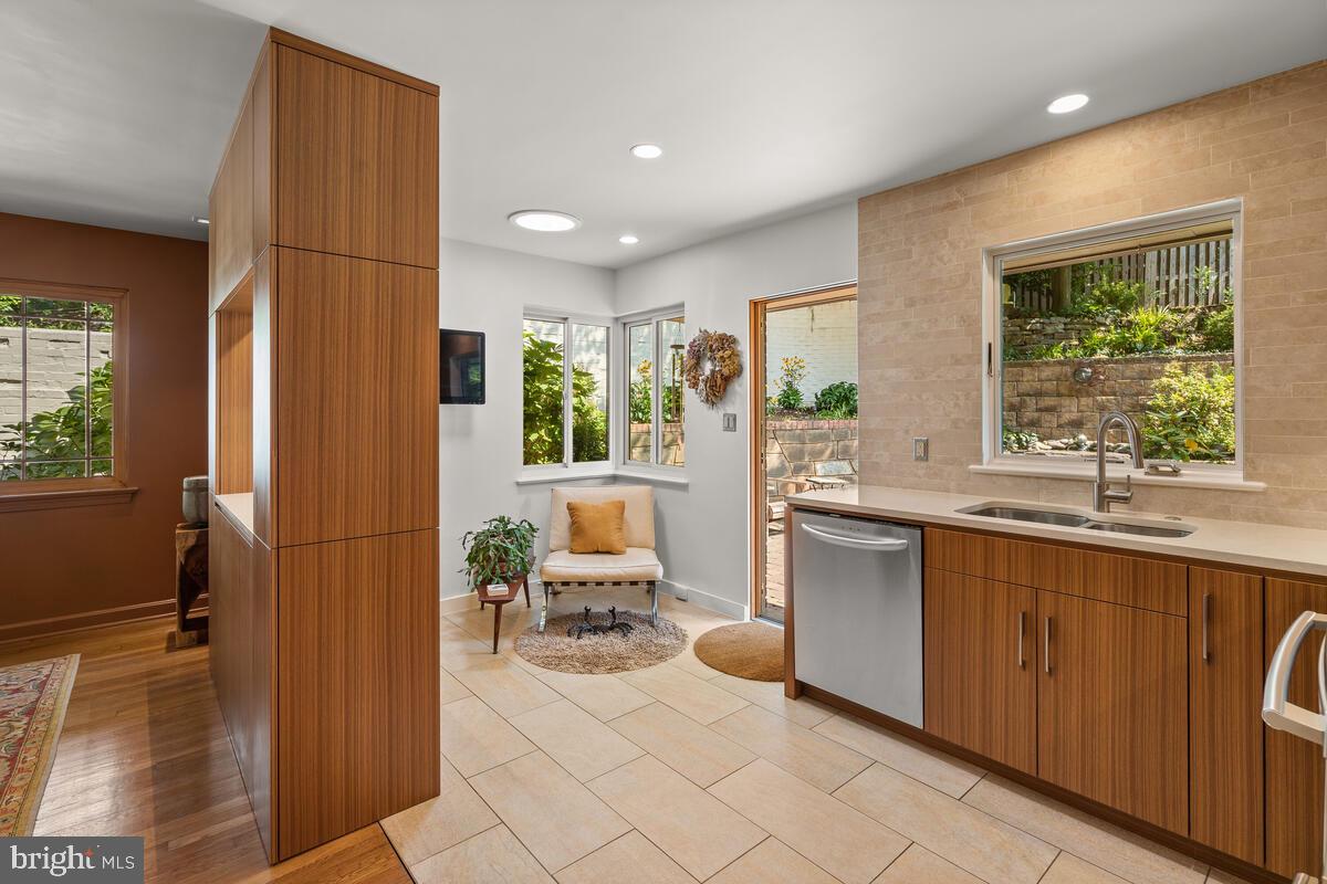 116 Sunnyside Road Silver Spring, MD 20910 - Photo 15 of 50