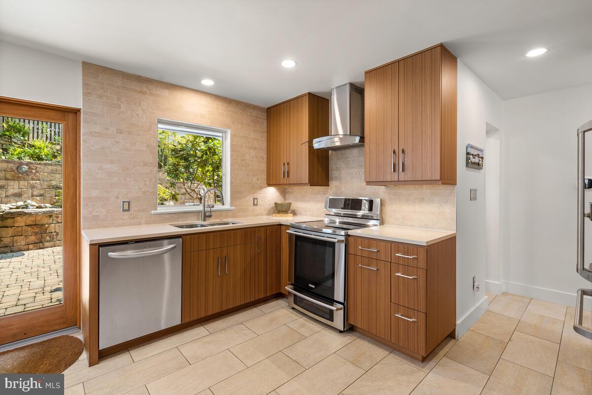 116 Sunnyside Road Silver Spring, MD 20910 - Photo 19 of 50