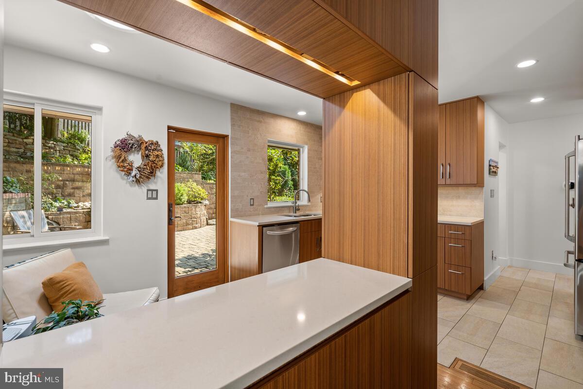 116 Sunnyside Road Silver Spring, MD 20910 - Photo 20 of 50