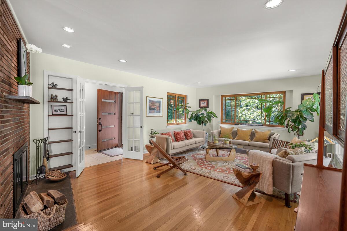 116 Sunnyside Road Silver Spring, MD 20910 - Photo 8 of 50