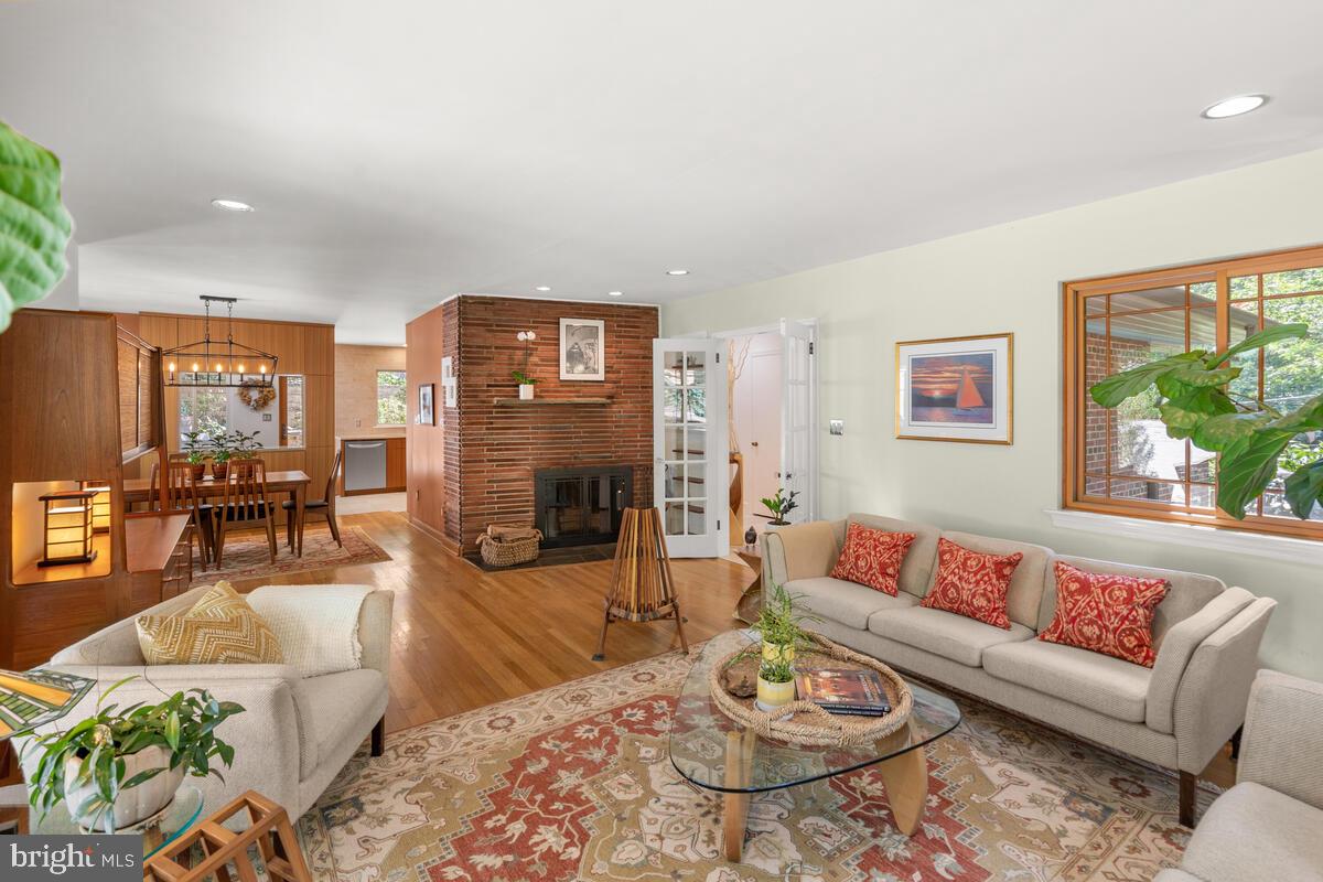 116 Sunnyside Road Silver Spring, MD 20910 - Photo 9 of 50