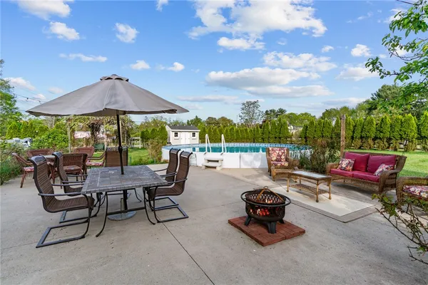 $599,000 | 220 Plainfield Pike, Scituate, RI 02857