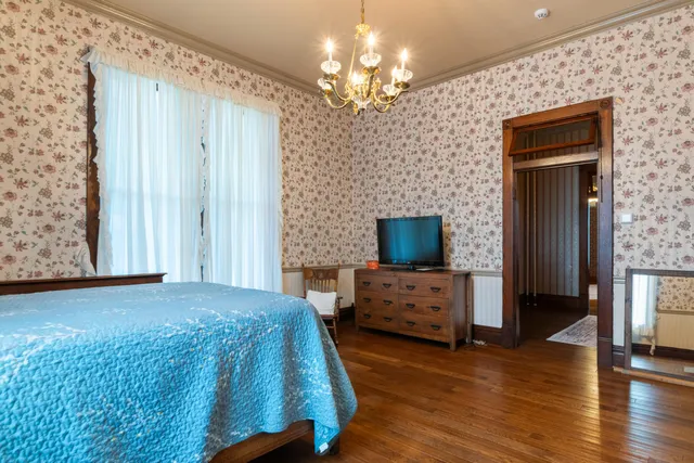 $588,349 | 639 West Tower Street, Tazewell, VA 24651