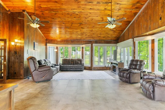 $588,349 | 639 West Tower Street, Tazewell, VA 24651