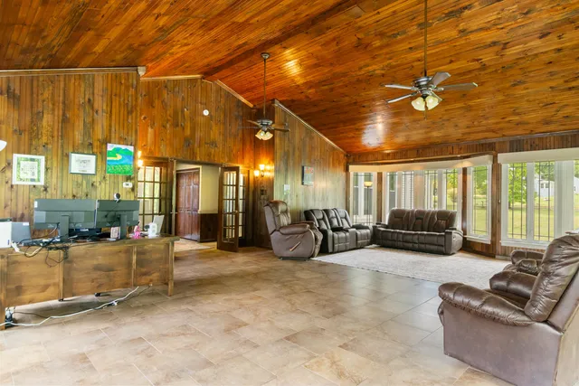 $588,349 | 639 West Tower Street, Tazewell, VA 24651