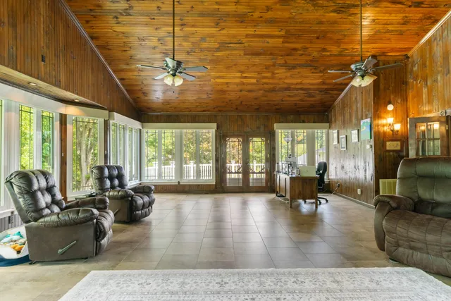 $588,349 | 639 West Tower Street, Tazewell, VA 24651