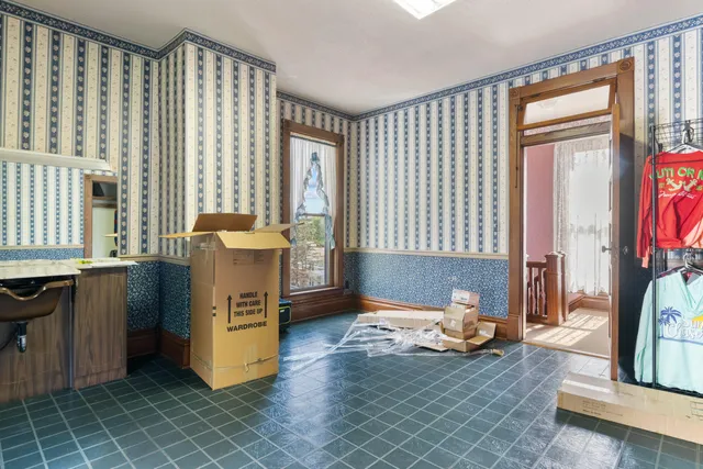 $588,349 | 639 West Tower Street, Tazewell, VA 24651