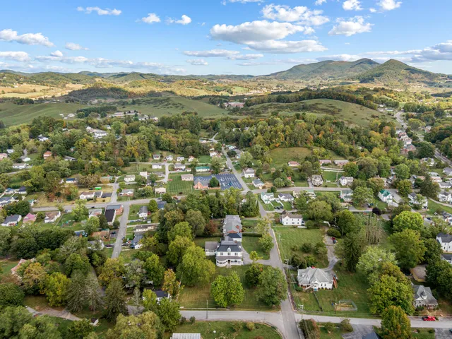 $588,349 | 639 West Tower Street, Tazewell, VA 24651