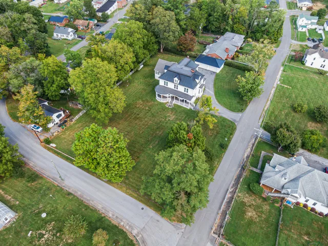 $588,349 | 639 West Tower Street, Tazewell, VA 24651