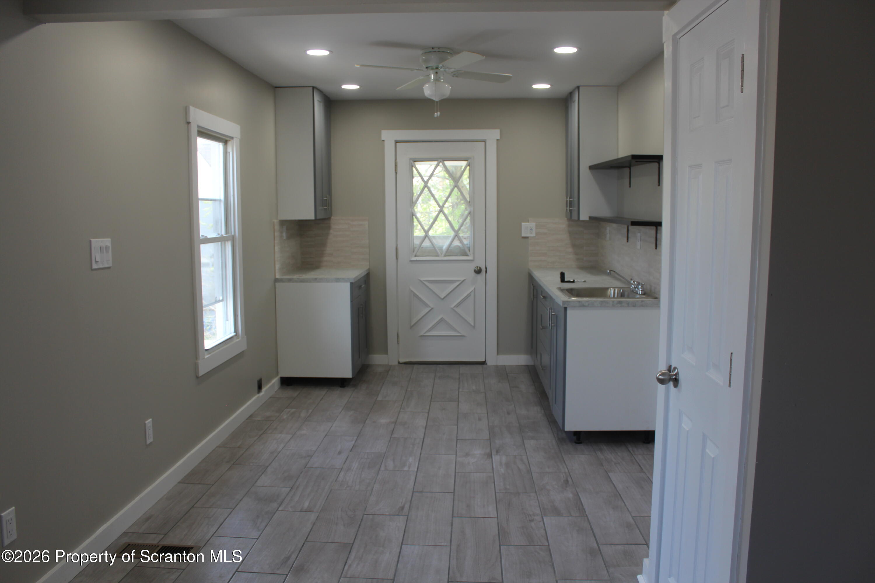 215 Ferdinand Street, Unit 2 Scranton, PA 18508 - Photo 3 of 17 Kitchen
