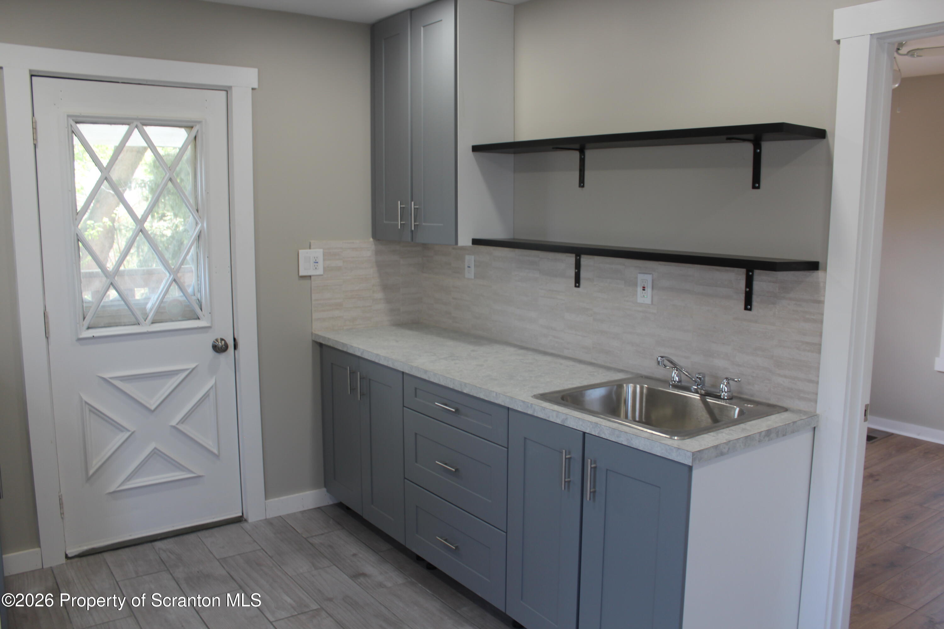 215 Ferdinand Street, Unit 2 Scranton, PA 18508 - Photo 4 of 17 Kitchen