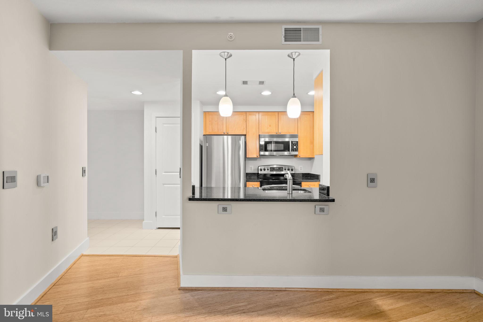 2001 15th Street North, Unit 813 Arlington, VA 22201 - Photo 9 of 31