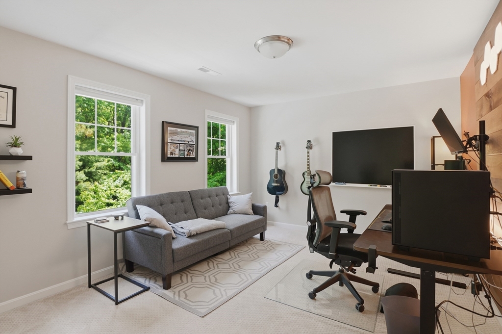 2 Klondike Road Grafton, MA 01560 - Photo 18 of 41
