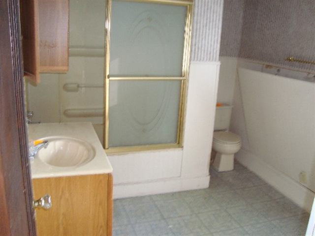 201 East Meadow Heights Avenue Jackson, MI 49203 - Photo 8 of 11 Photo 8