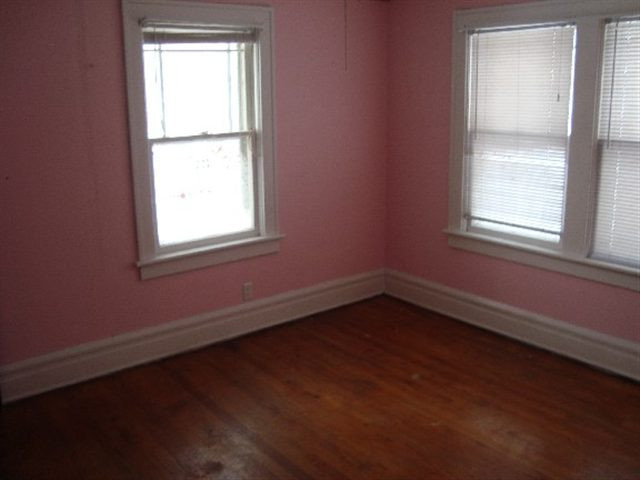 201 East Meadow Heights Avenue Jackson, MI 49203 - Photo 10 of 11 Photo 10