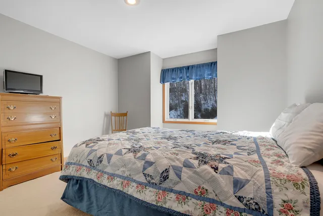 $1,450,000 | 16 Jibe Road, Unit O1, Newry, ME 04261