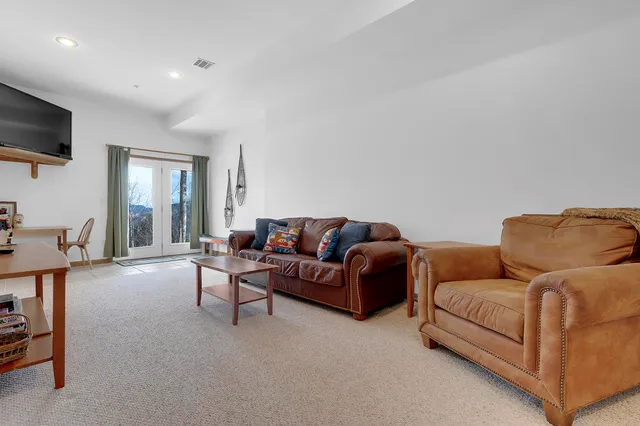 $1,450,000 | 16 Jibe Road, Unit O1, Newry, ME 04261