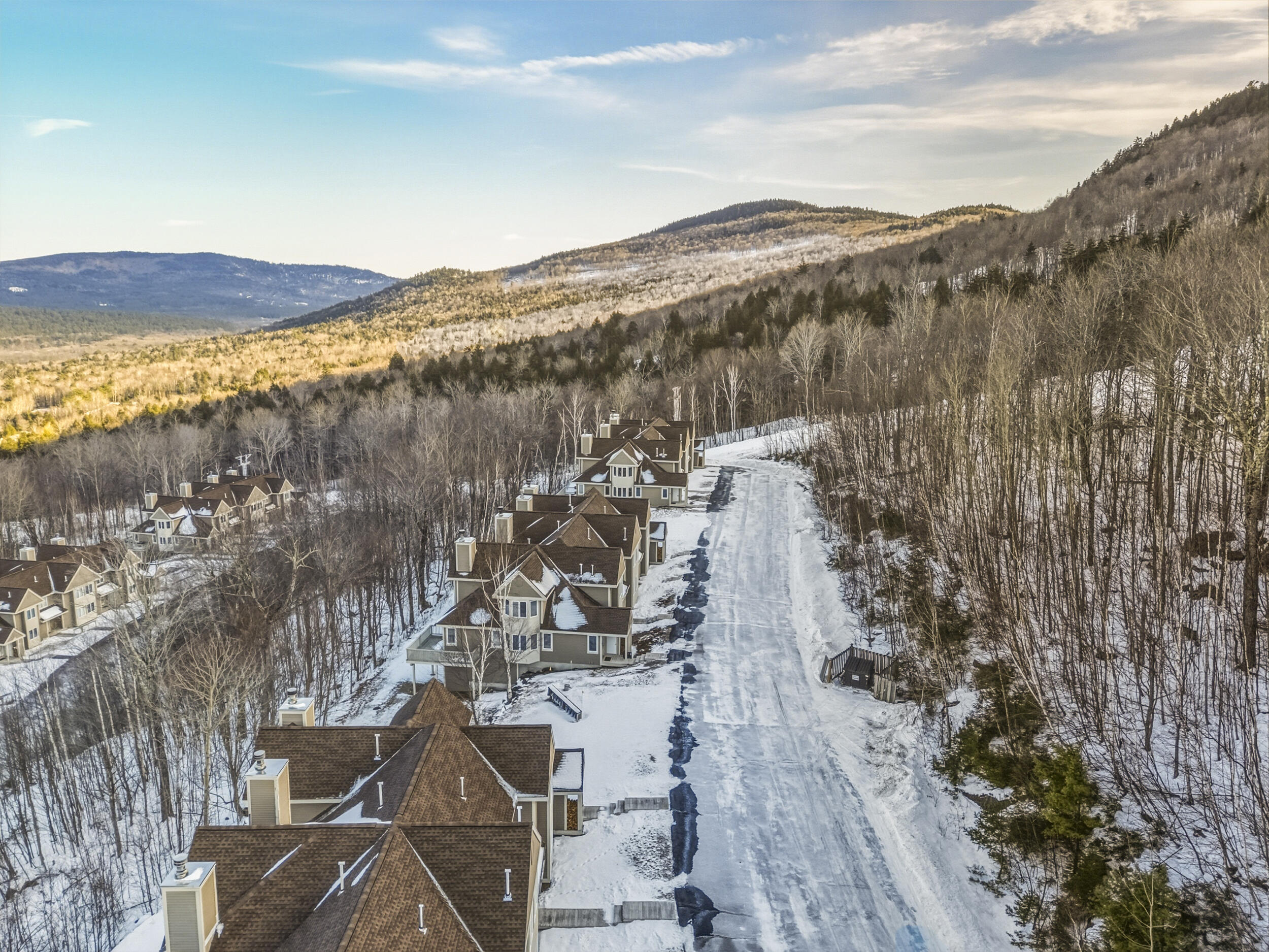 16 Jibe Road, Unit O1 Newry, ME 04261 - Photo 57 of 66 59_lockeunito-1-11