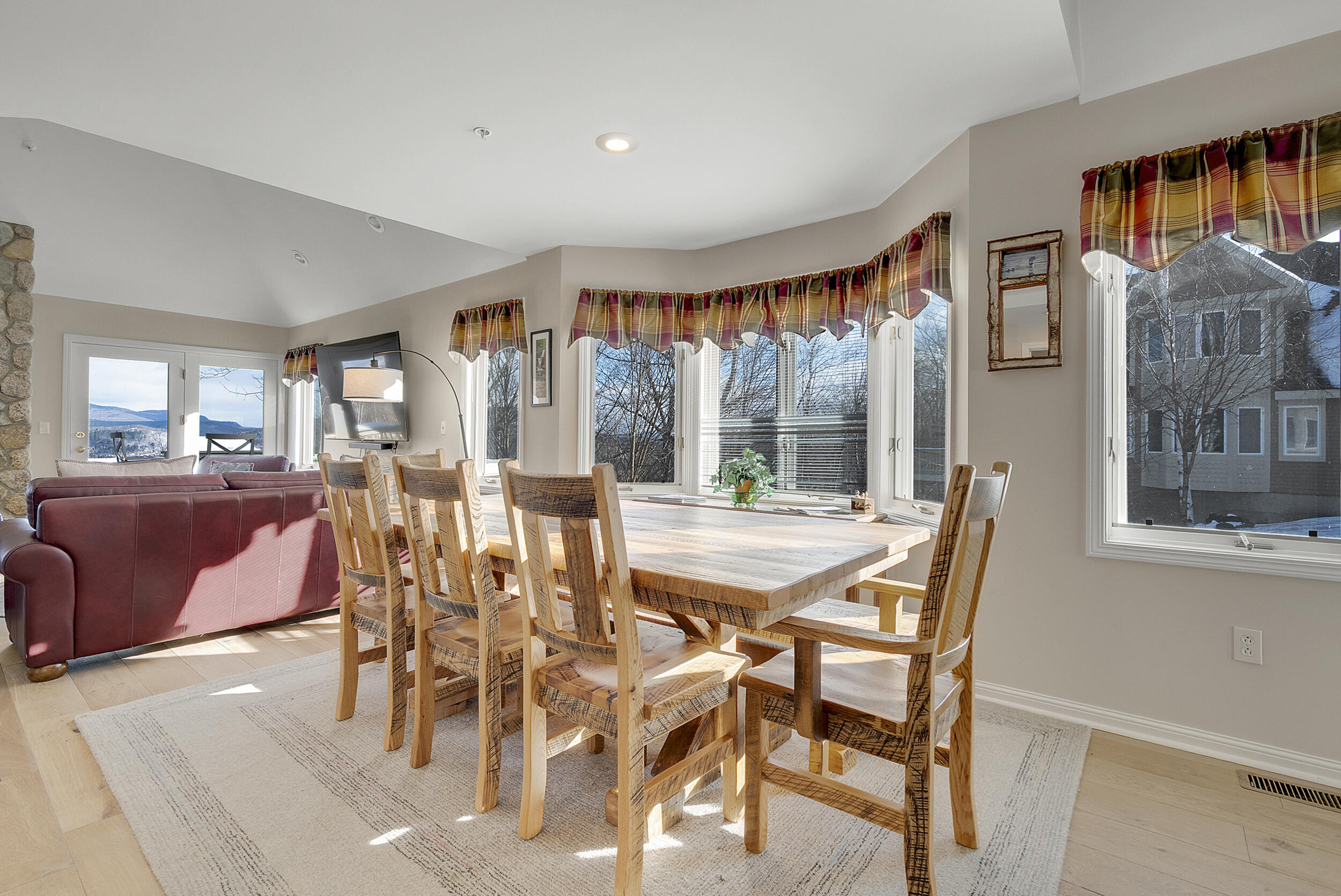 16 Jibe Road, Unit O1 Newry, ME 04261 - Photo 8 of 66 9_lockeunito-1-21