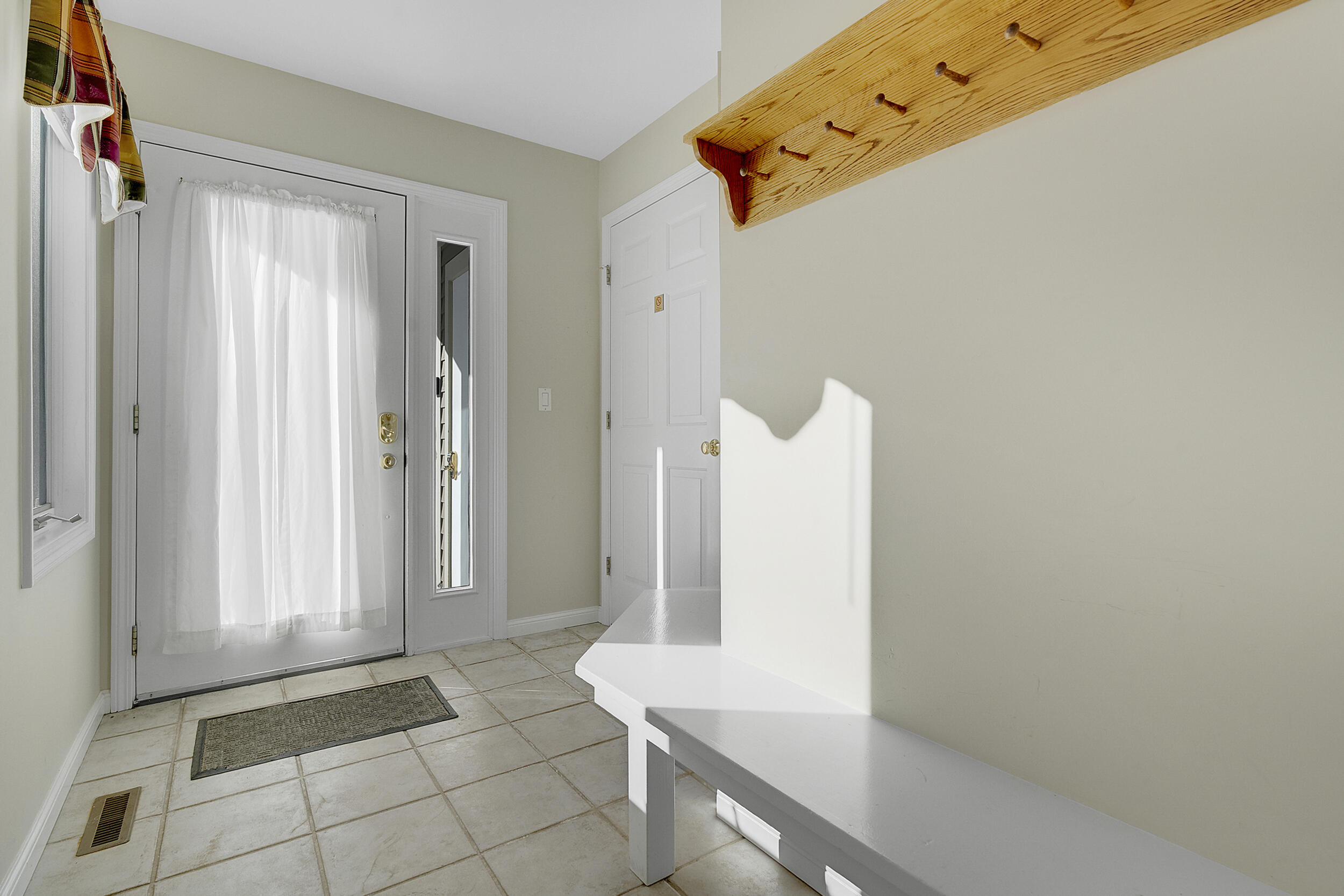 16 Jibe Road, Unit O1 Newry, ME 04261 - Photo 8 of 66 8_lockeunito-1-20