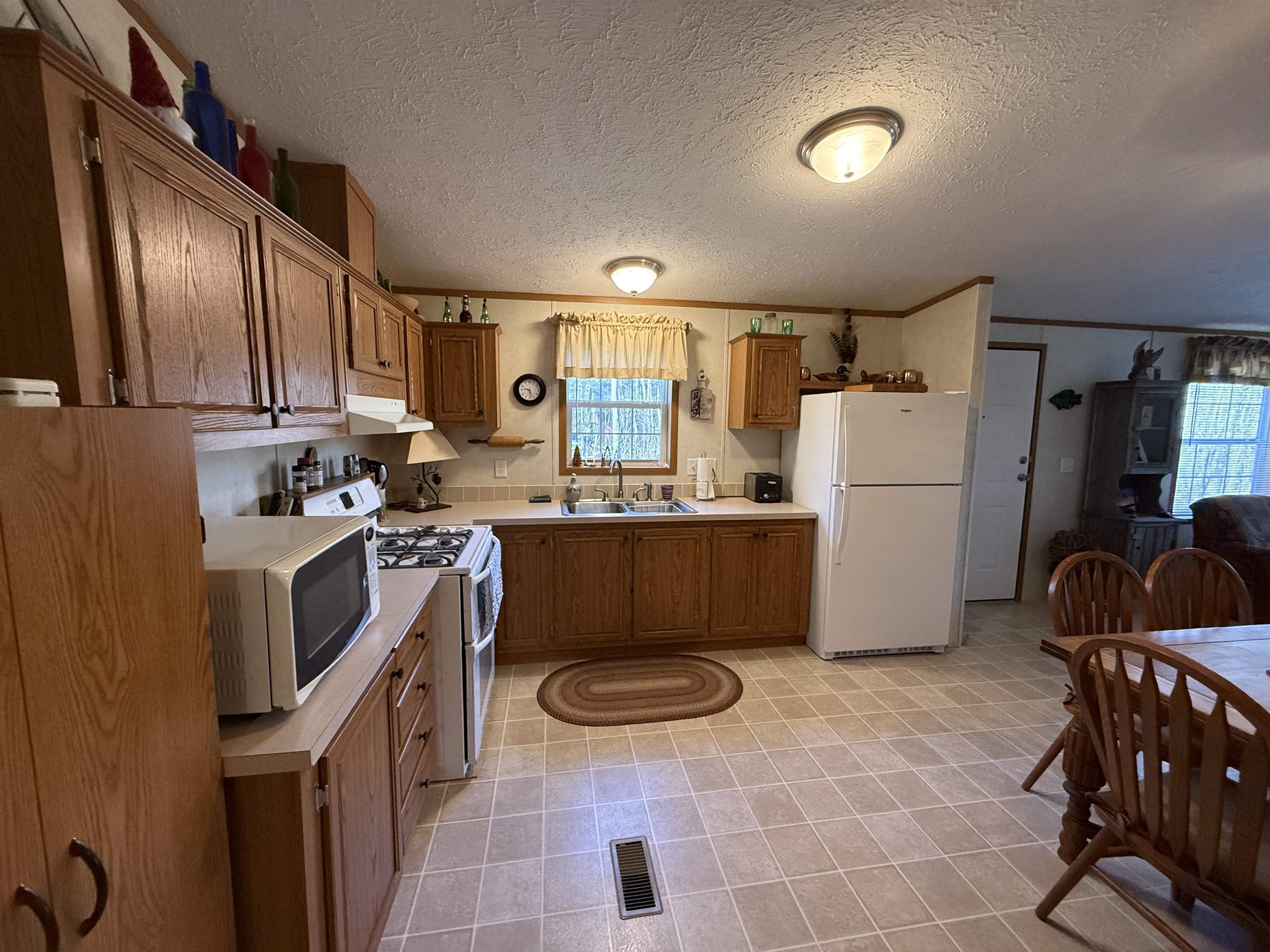 N8825 County G Road Gresham, WI 54128 - Photo 5 of 30