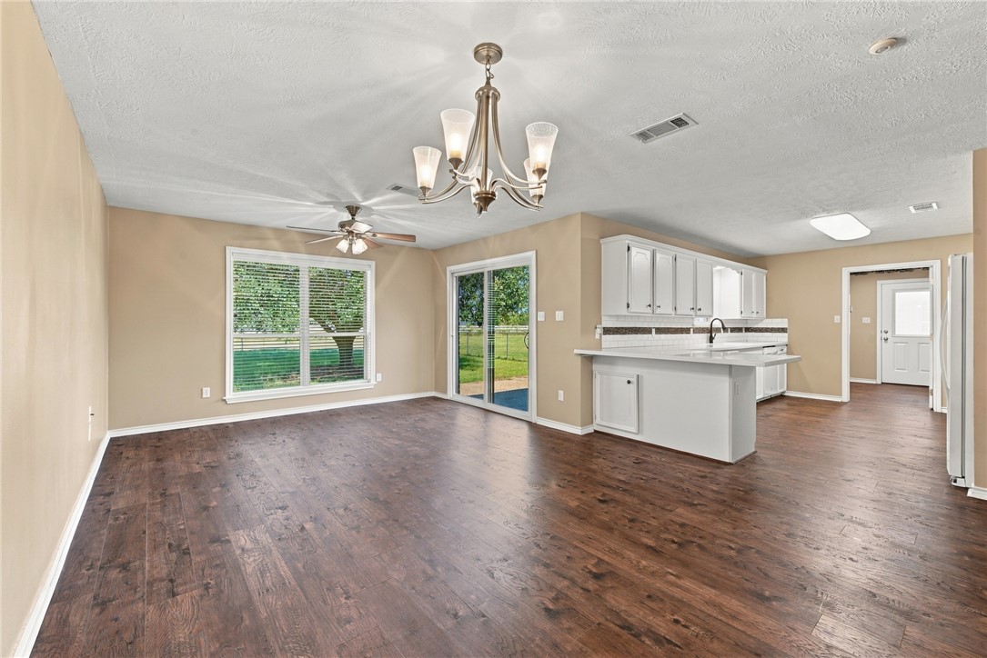 4551 Andert Road Bryan, TX 77808 - Photo 6 of 23 Gallery Image 6