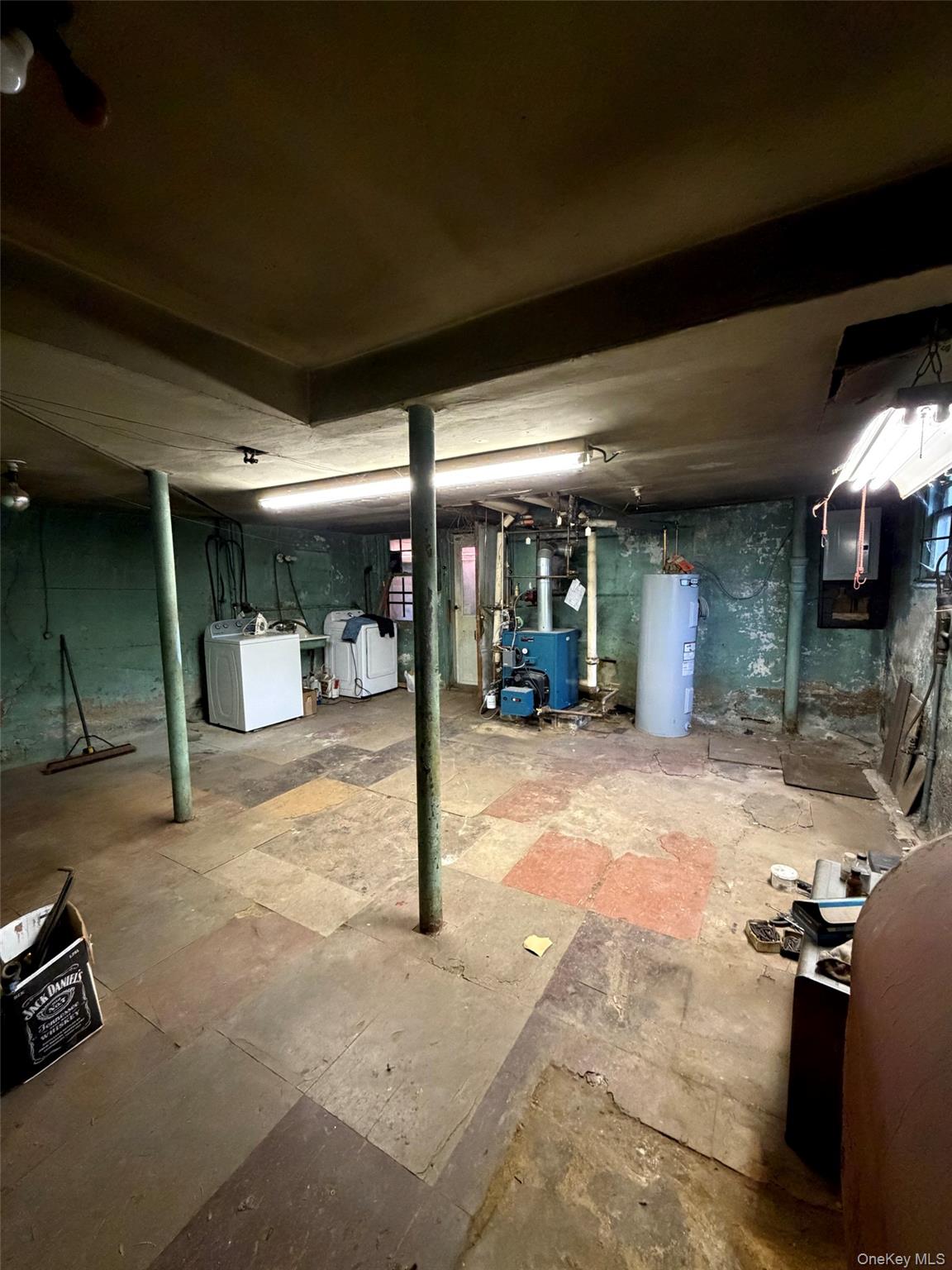 6004 Netherland Avenue Bronx, NY 10471 - Photo 27 of 30 a view of a room with gym equipment