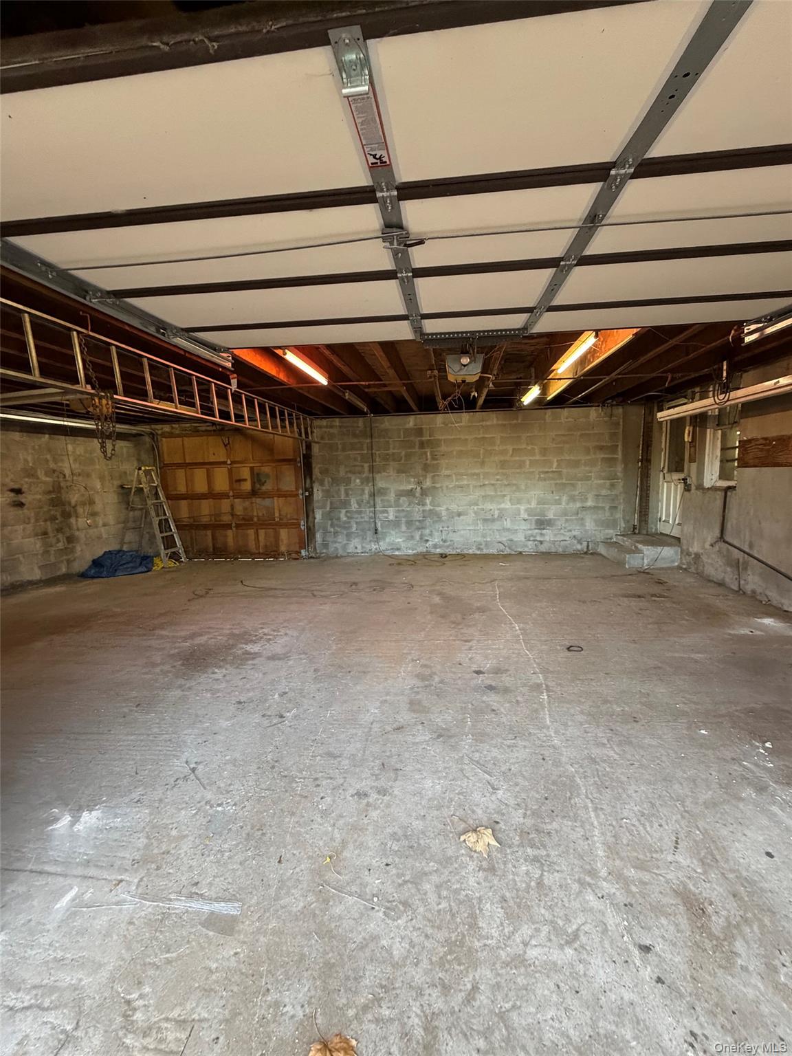 6004 Netherland Avenue Bronx, NY 10471 - Photo 30 of 30 a view of a garage