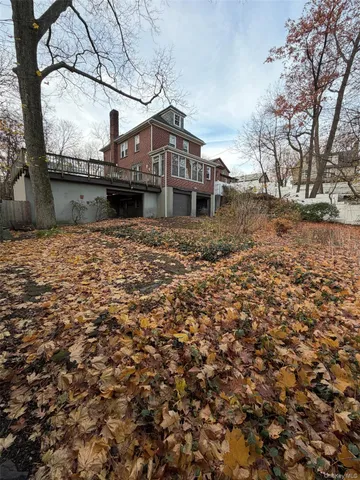 a house view with a garden space