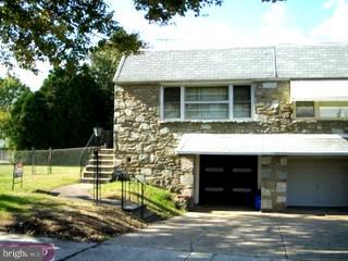 9912 Sandy Road Philadelphia, PA 19115 - Photo 2 of 3 Gallery Image 2