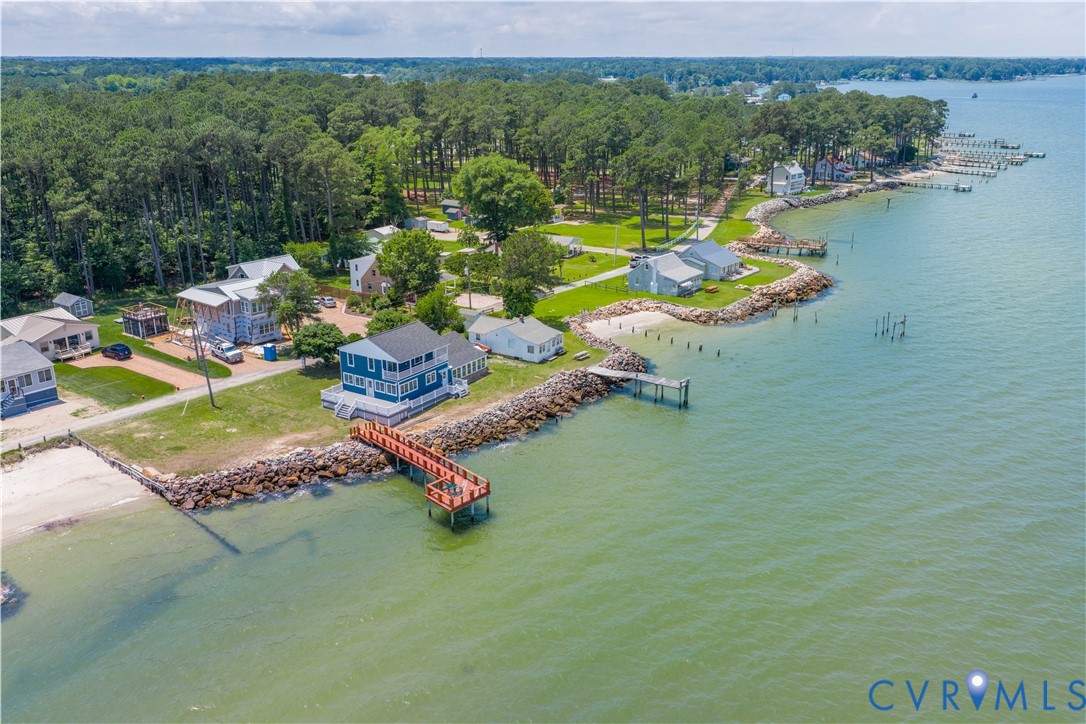 154 Riverside Drive Deltaville, VA 23043 - Photo 6 of 38