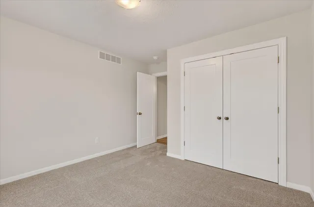 $549,900 | 11247 Vergennes Street Southeast, Lowell, MI 49331