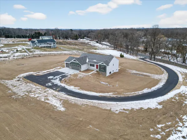 $549,900 | 11247 Vergennes Street Southeast, Lowell, MI 49331