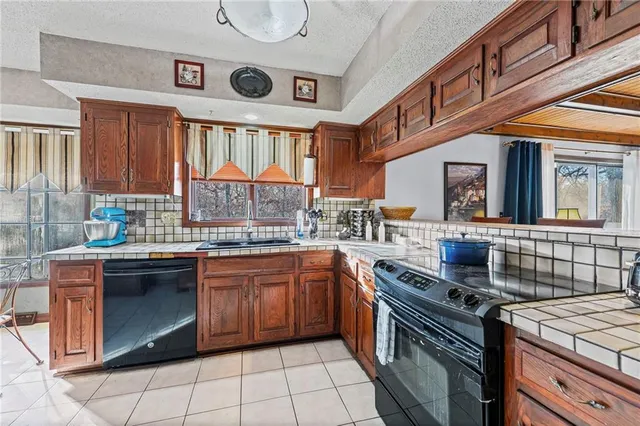 $335,000 | 1910 Northwest 45th Street, Riverside, MO 64150