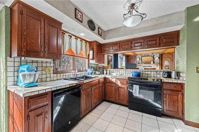 $335,000 | 1910 Northwest 45th Street, Riverside, MO 64150