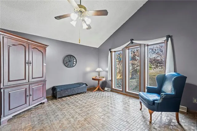 $335,000 | 1910 Northwest 45th Street, Riverside, MO 64150