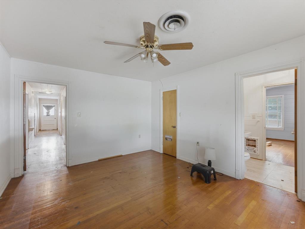 901 South College Avenue Decatur, TX 76234 - Photo 15 of 38