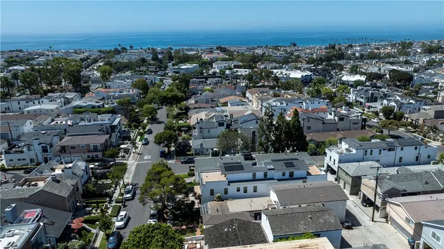 $2,950,000 | 603-5 Larkspur Avenue, Corona del Mar, CA 92625