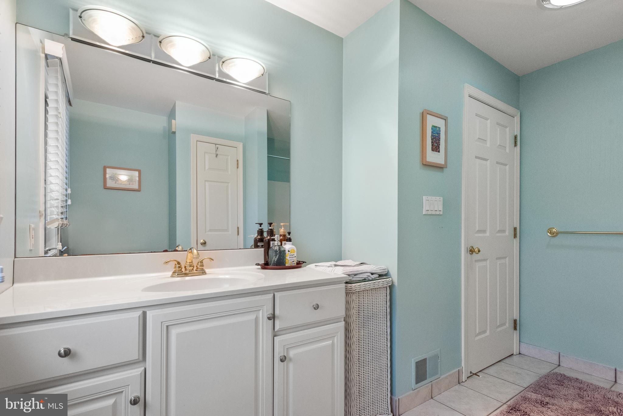 813 Cedar Grove Road Broomall, PA 19008 - Photo 19 of 52