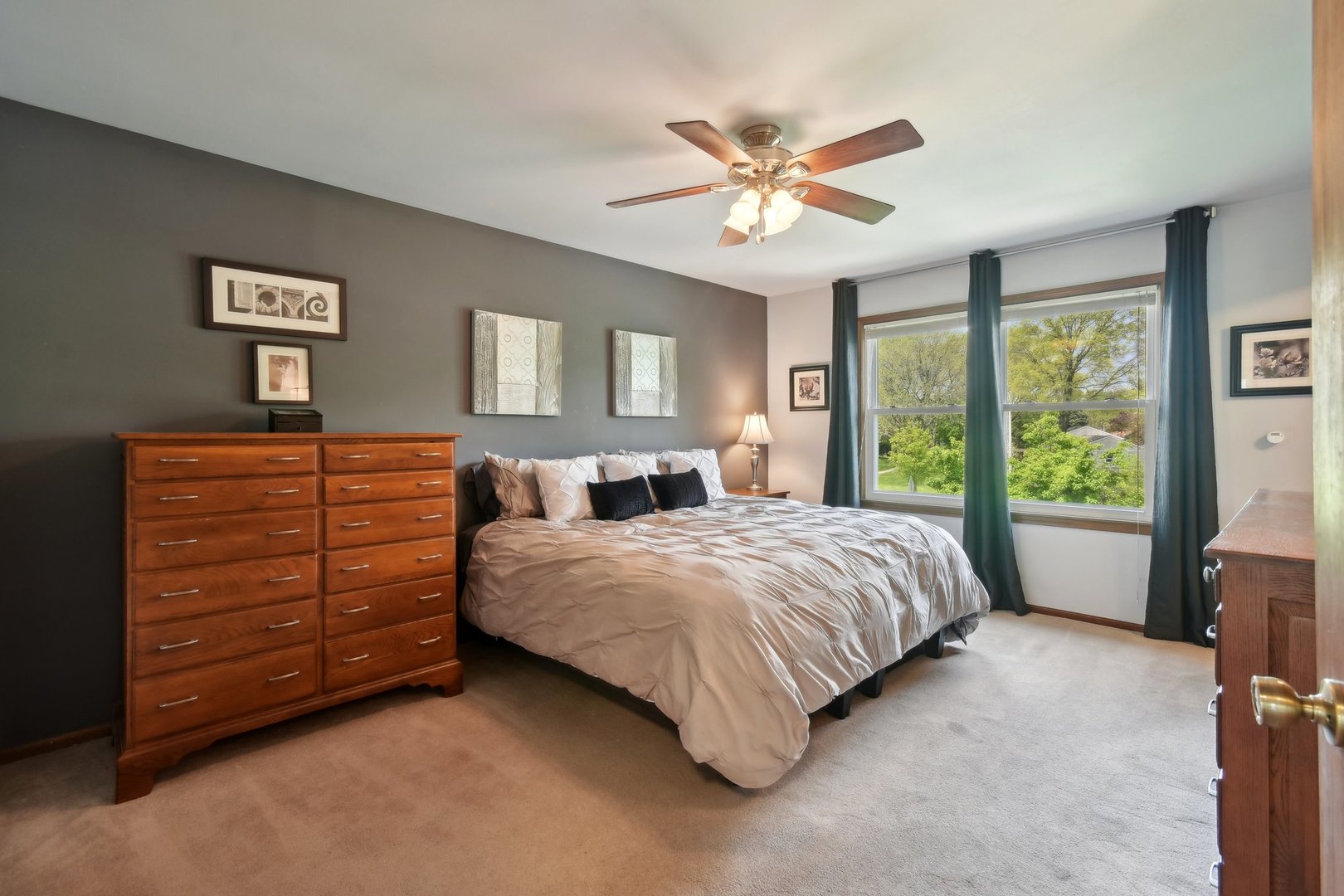 137 Split Oak Road Naperville, IL 60565 - Photo 22 of 42