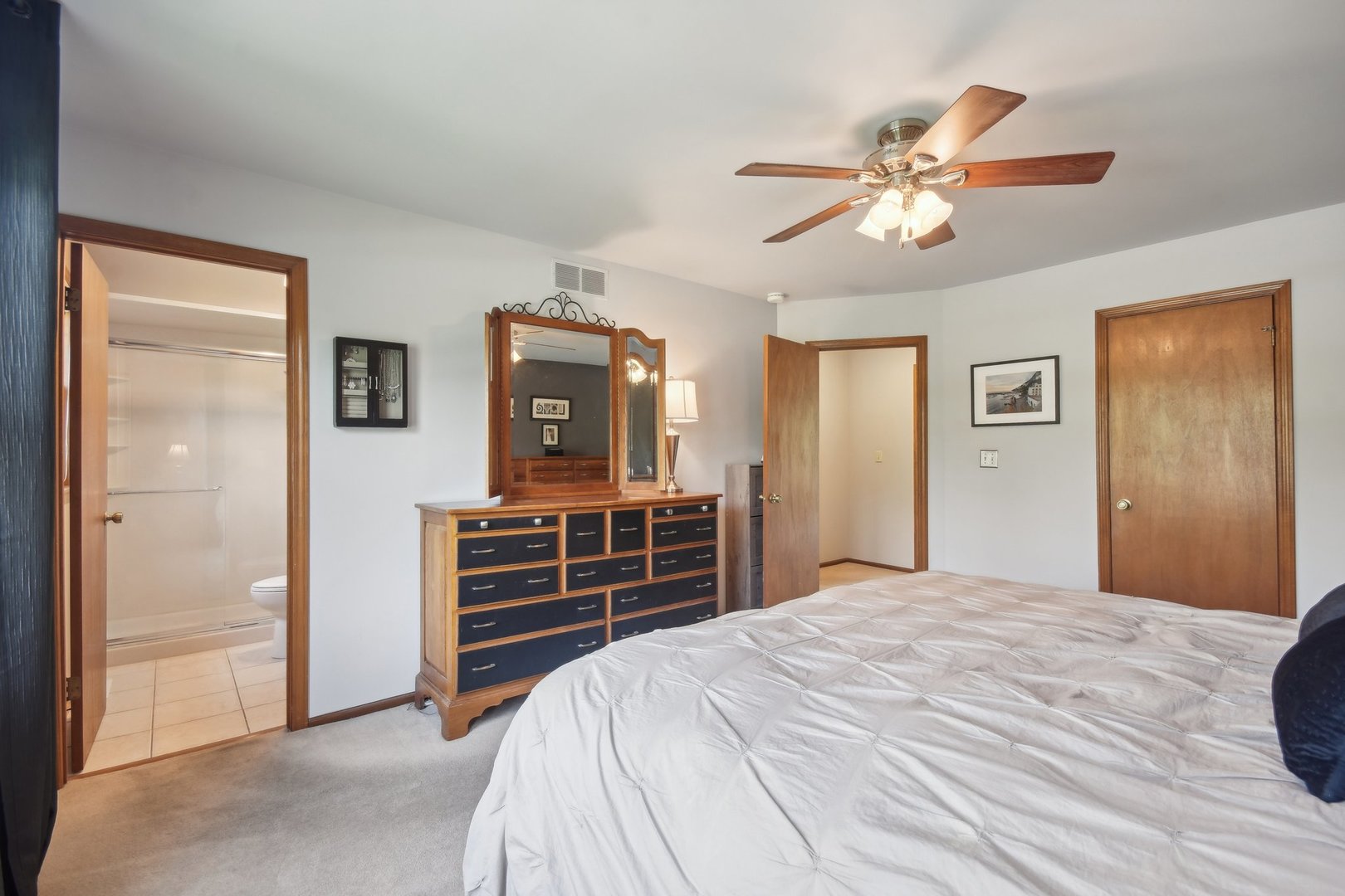 137 Split Oak Road Naperville, IL 60565 - Photo 23 of 42